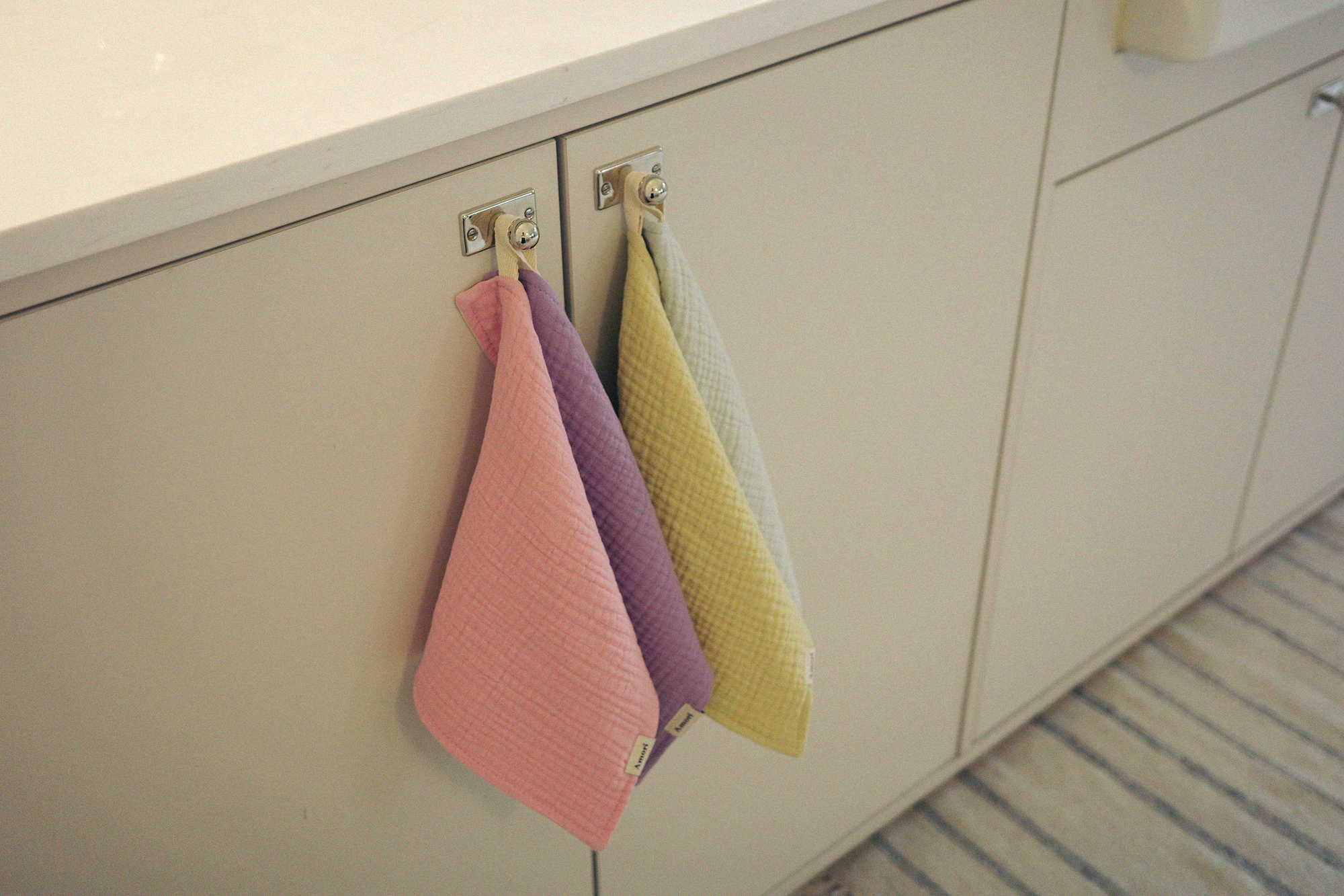 HAND TOWEL